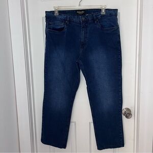 Urban Star Men's Relaxed Fit Stretch Jeans in Dark Blue